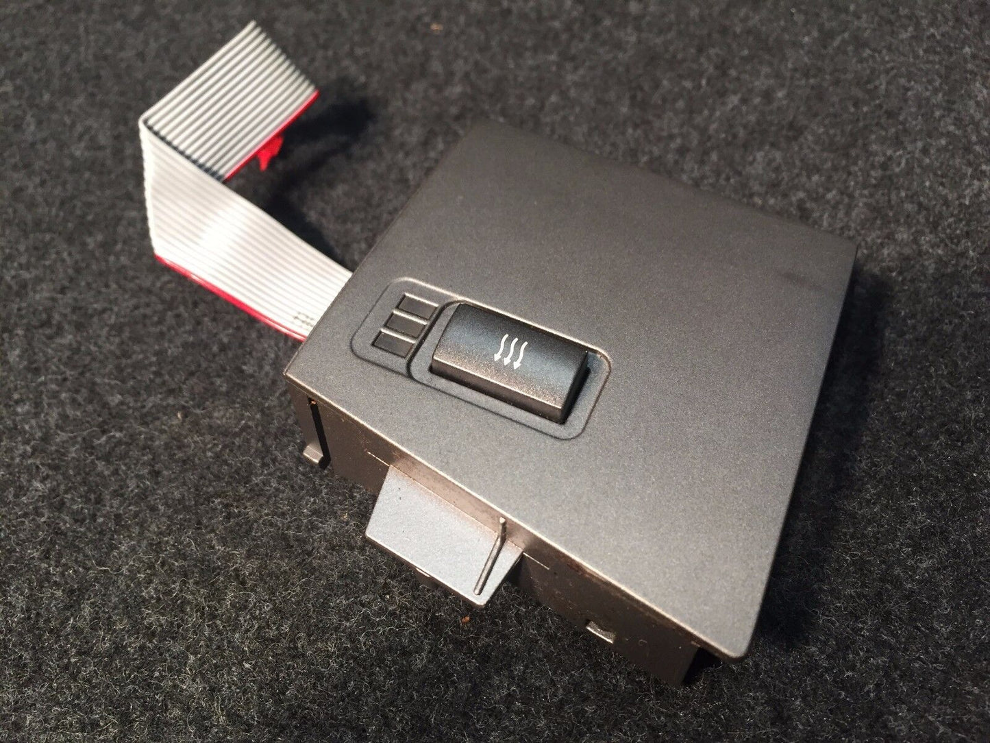 02 03 04 05 BMW 745i 745li E65 Right Passenger Side Seat Heat Heated Switch OEM