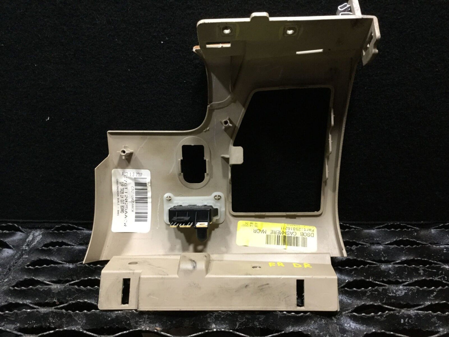 07 08 09 Suzuki Vitara Xl-7 Xl7 Front Left Driver Dash Trim Bezel OEM