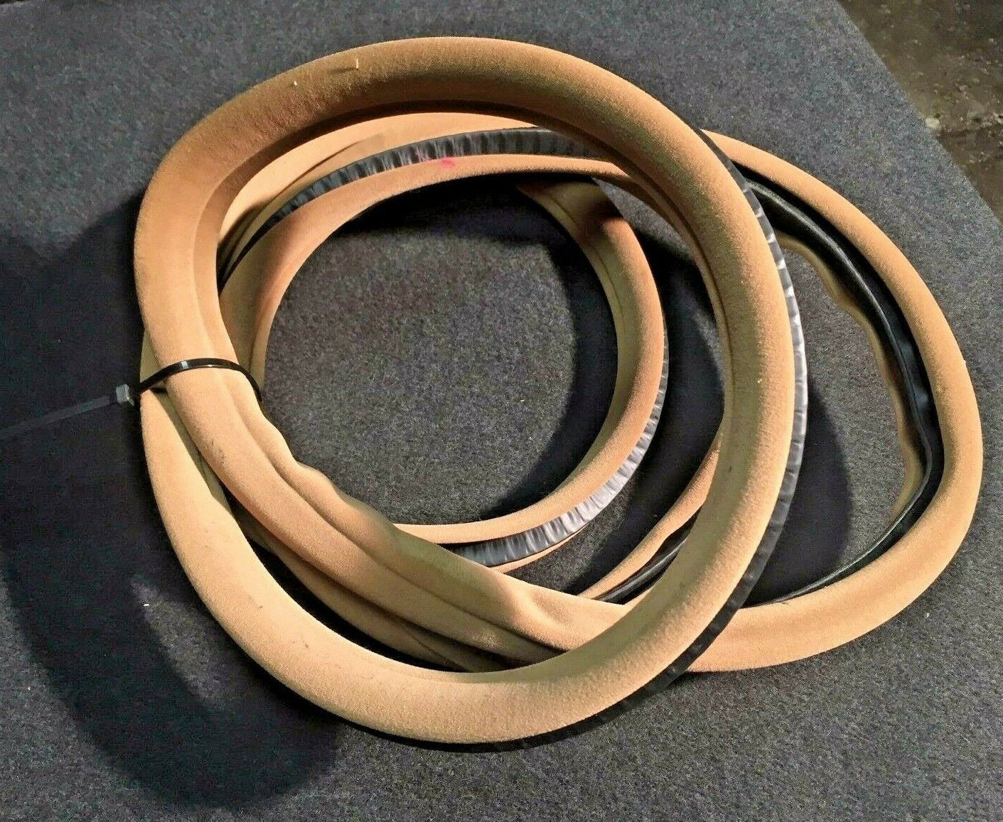 02 03 04 05 BMW 745i E65 Rear Right Pass Door Weatherstrip Seal OEM