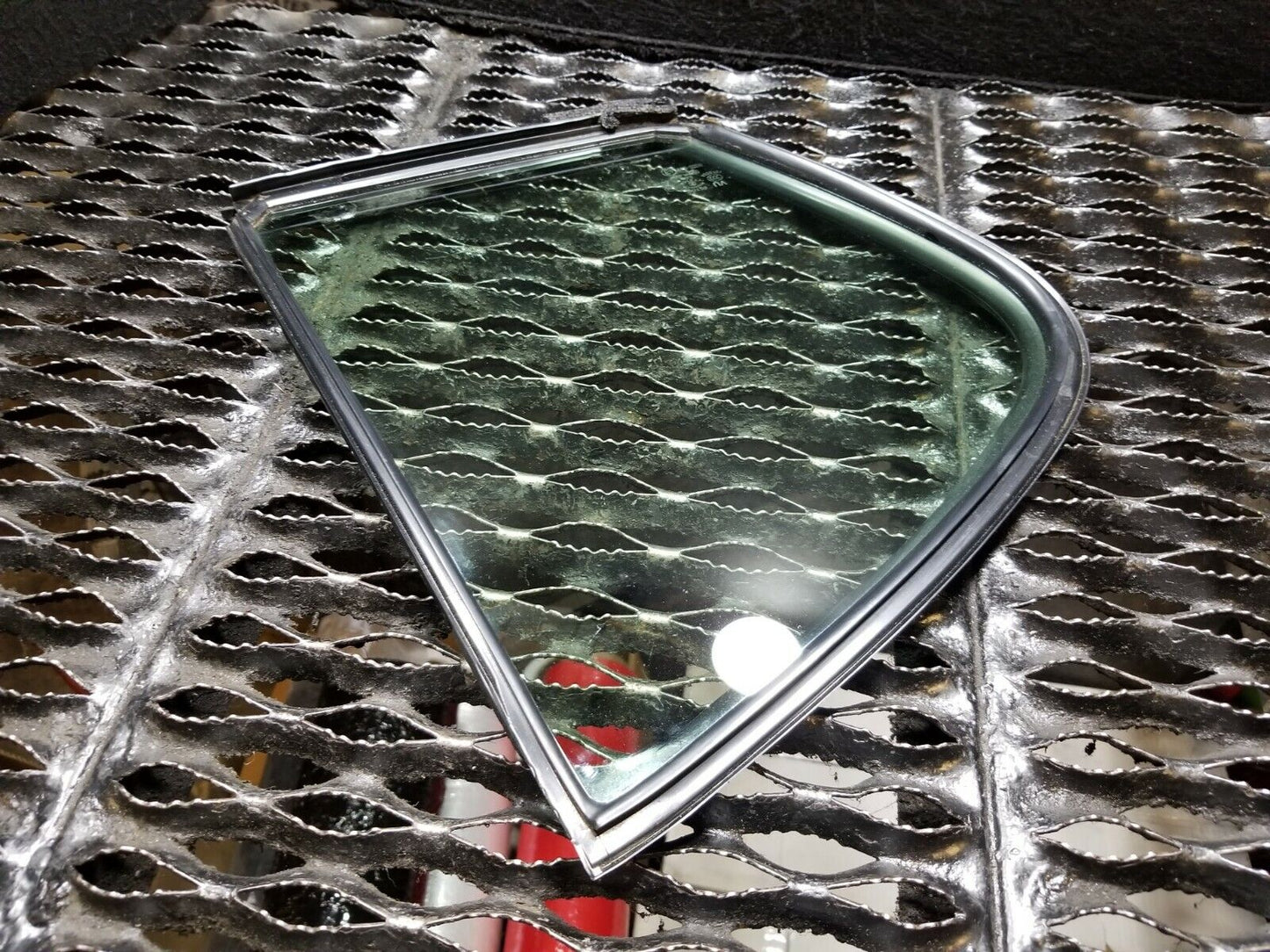 2014 2015 Infiniti Q40 Rear Right Passenger Side Door Vent Glass OEM 34k