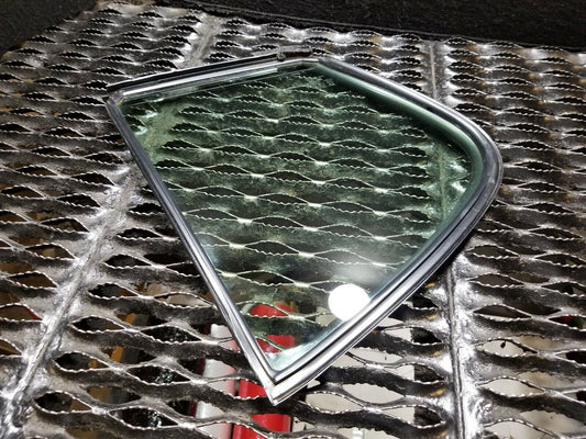 2014 2015 Infiniti Q40 Rear Right Passenger Side Door Vent Glass OEM 34k