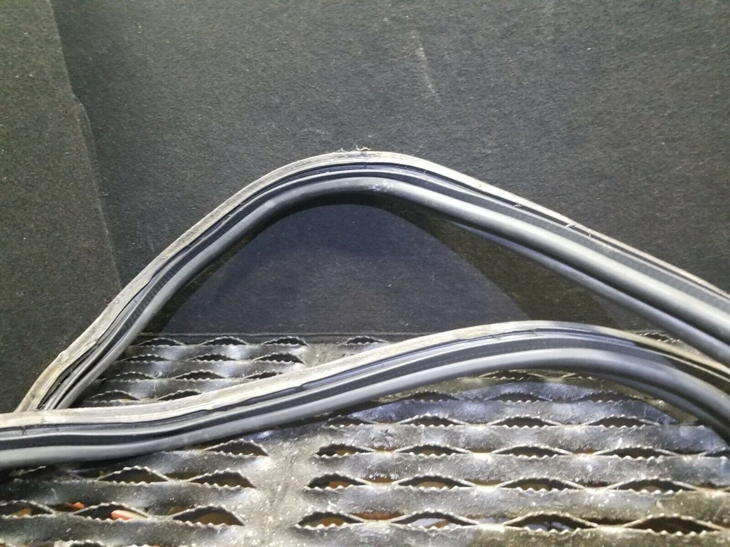 11 12 13 14 15 Chevy Cruze Trunk Weatherstrip Seal Weather Strip OEM