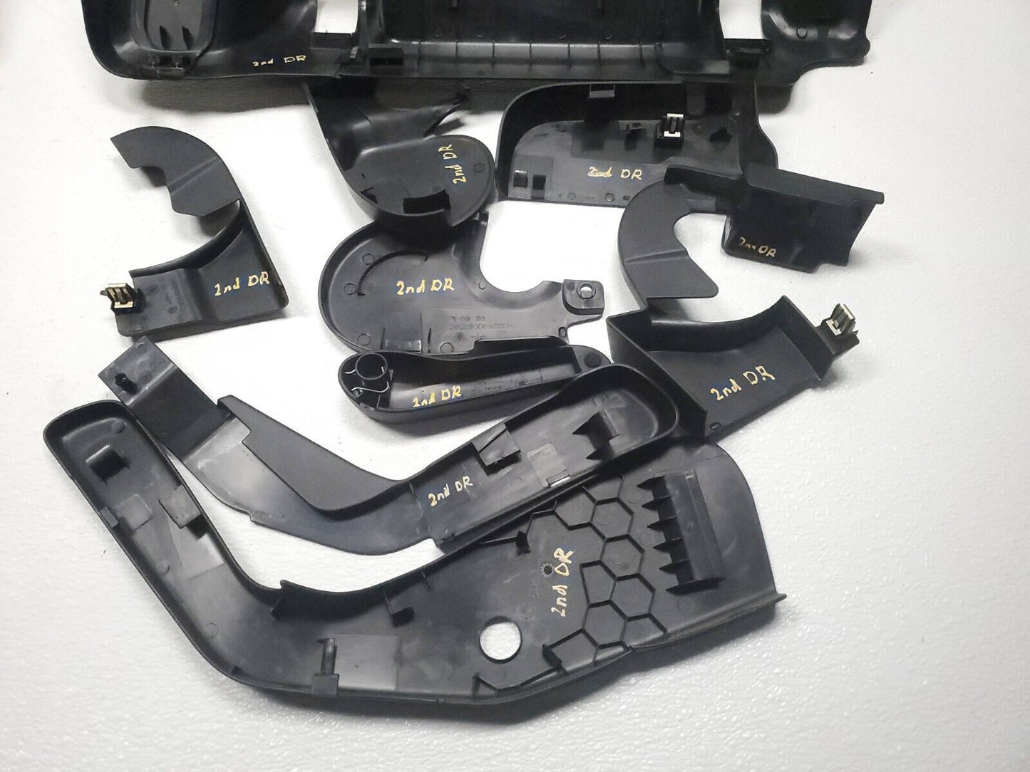 14 15 16 17 Jeep Grand Cherokee 2nd Second Row Seat Trim Cover OEM