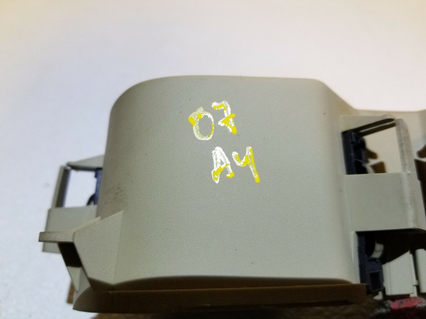 06 07 08 Audi A4 Center Console Cup Holder OEM 85k Miles