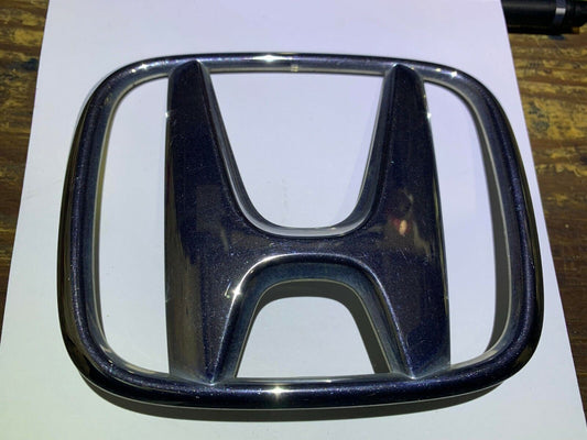 08 09 10 Honda Odyssey Emblem Rear OEM D43