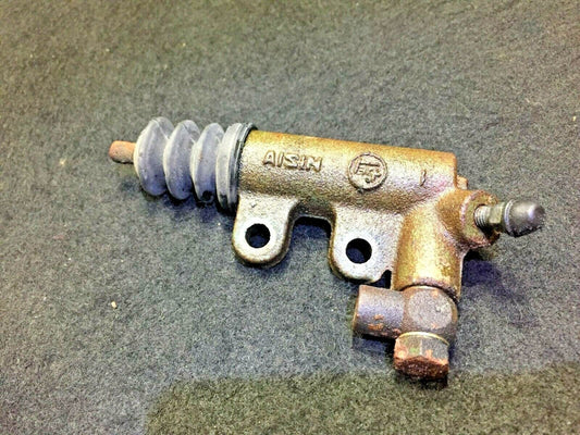04 05 06 Scion Xa Clutch Slave Cylinder 31470-52011 OEM D18