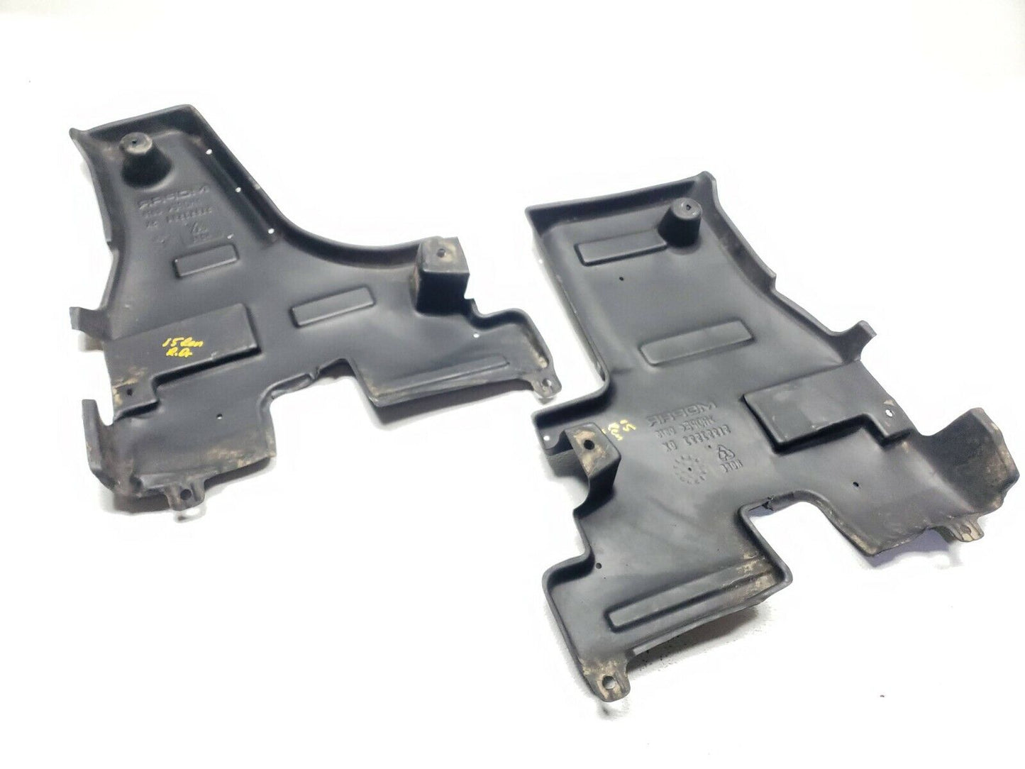 15 16 17 Jeep Renegade Rear Right Pass Splash Guard Pair OEM 62k Miles