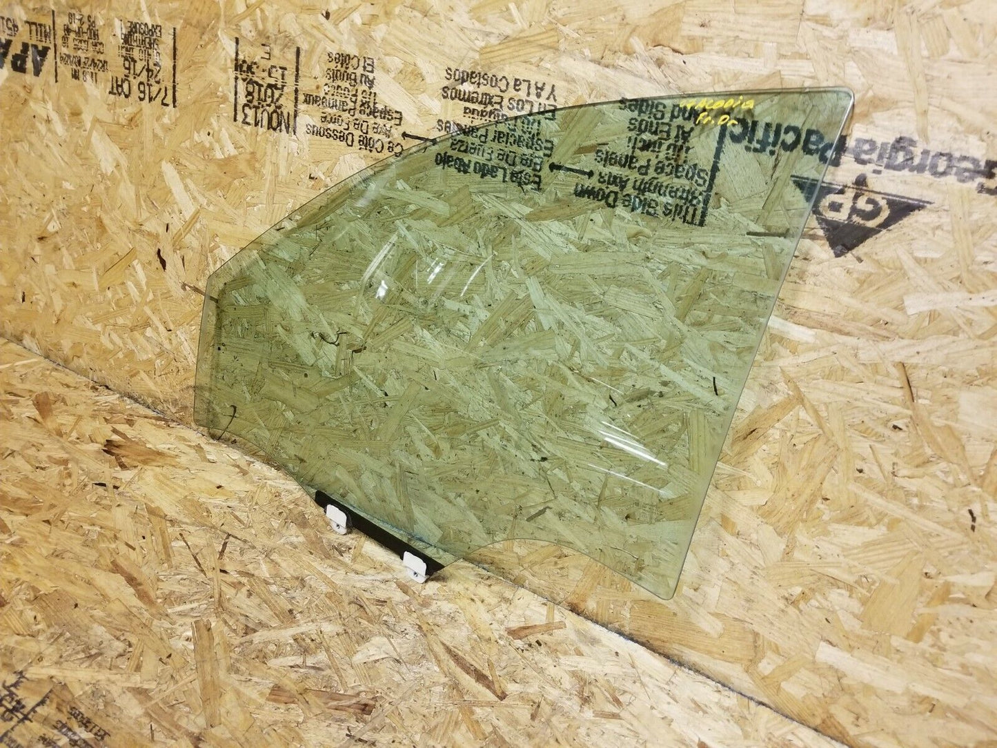 07 08 09 10 11 12 GMC Acadia Front Left Driver Door Window Glass OEM