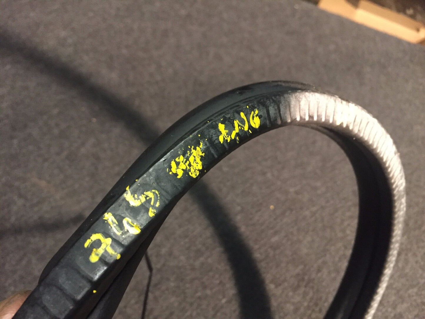 02 03 04 05 BMW 745i 745li E65 E66 Hood Weatherstrip Seal OEM