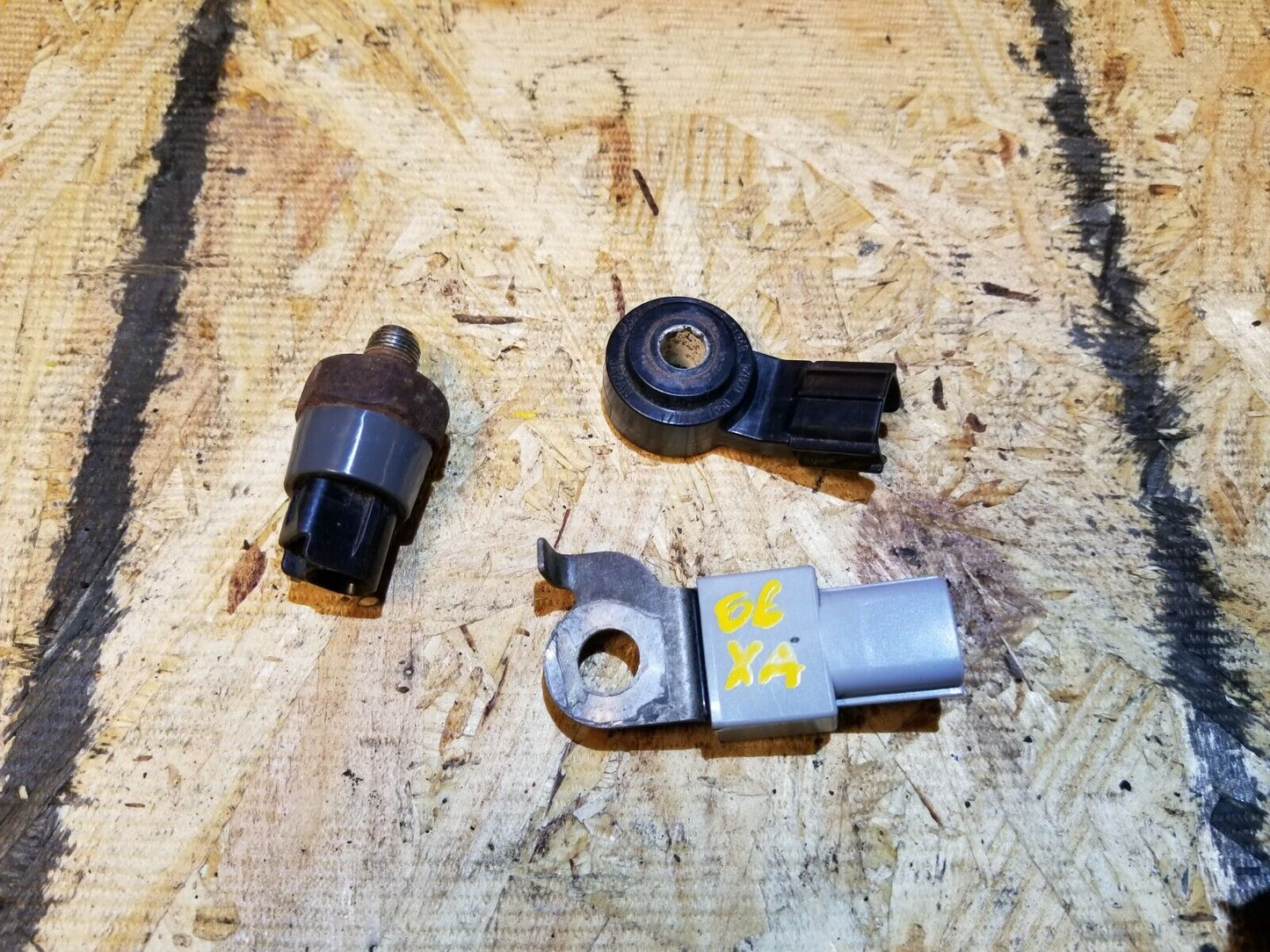 04 05 06 Scion Xa Oil Pressure Knock Relay Sensor 3pcs OEM