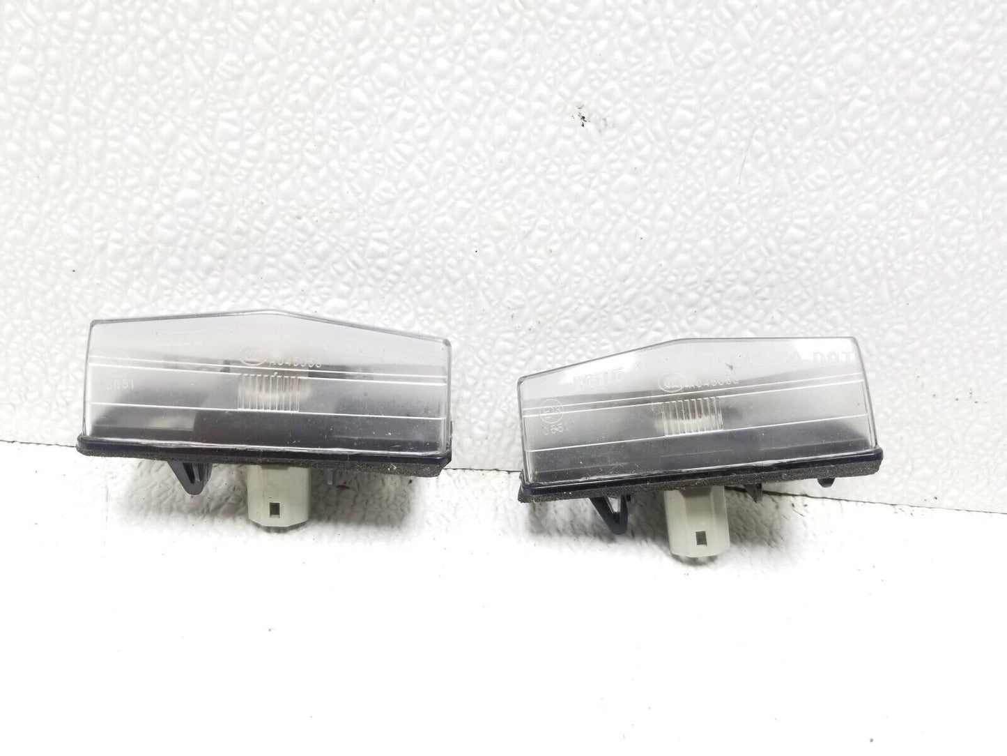 11 12 13 14 15 Toyota Prius Rear License Plate Light Lamp OEM