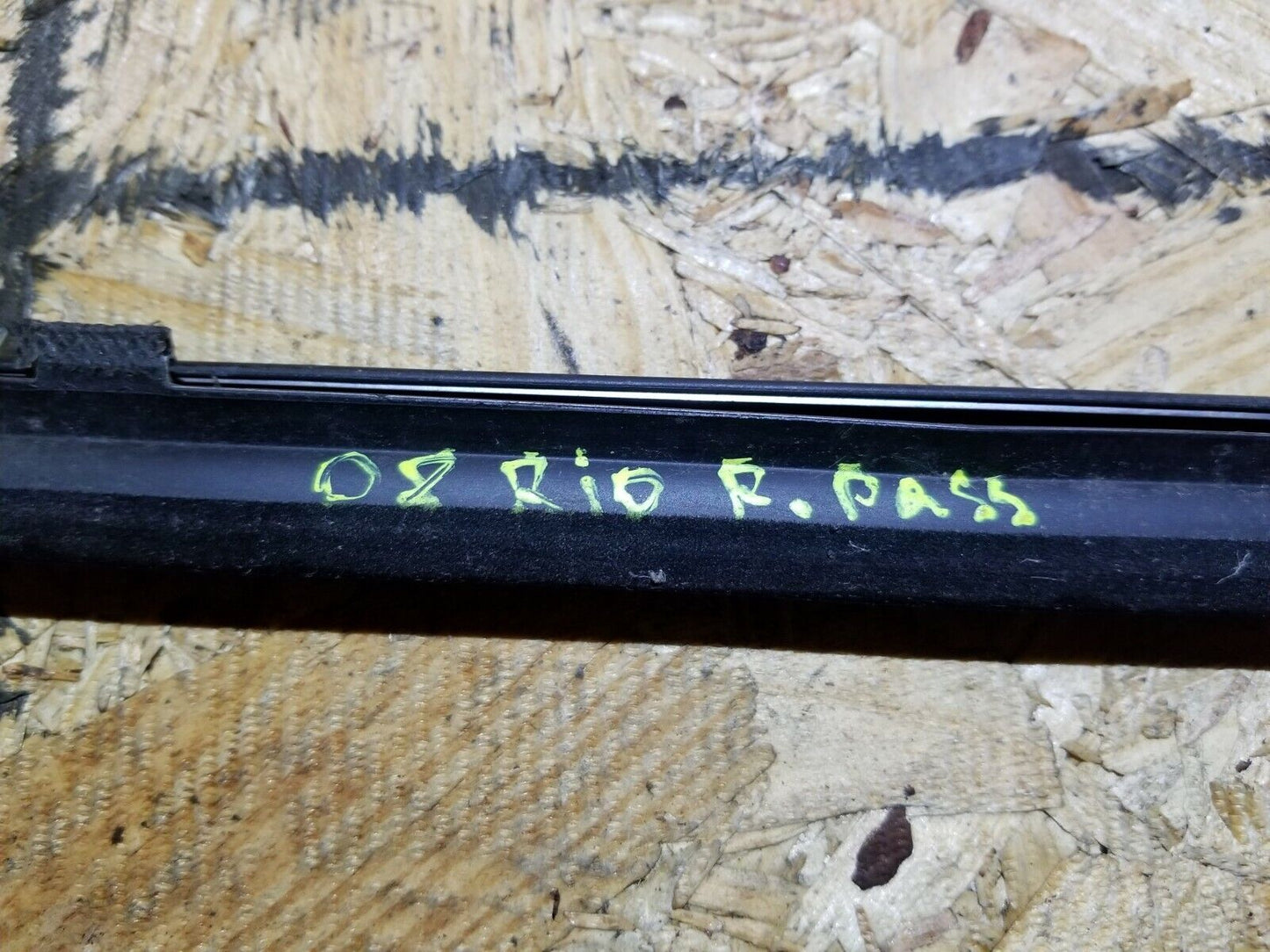 06 07 08 09 10 Kia Rio5 Rear Right Pass Door Window Belt Seal Molding OEM