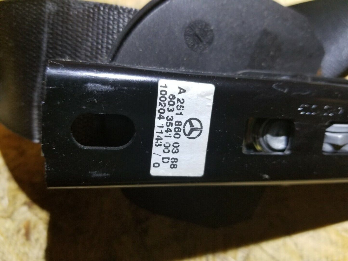 07 08 09 10 Mercedes-benz R350 Front Left Driver Seat Belt Retractor OEM