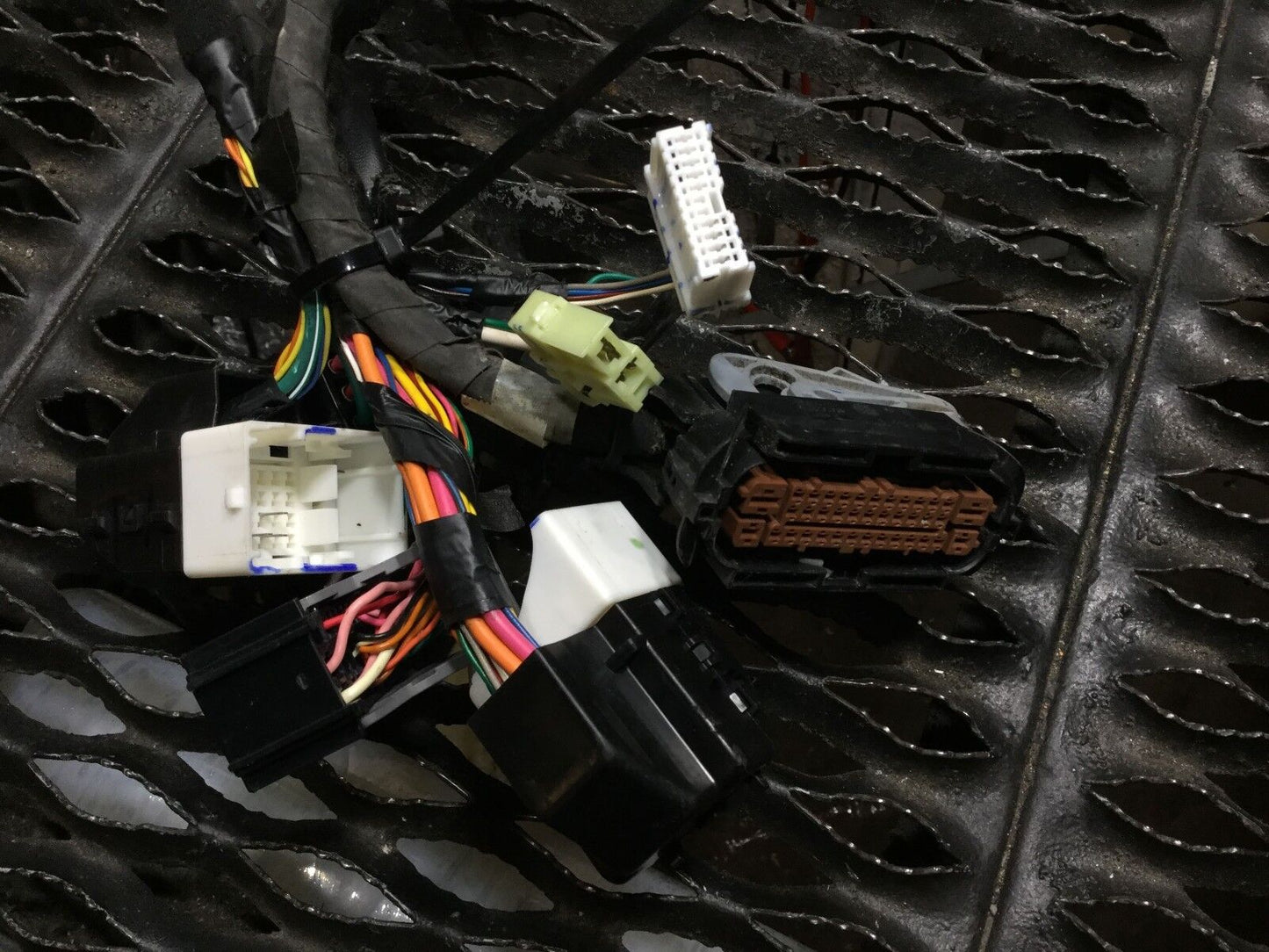 11 12 13 14 Hyundai Sonata Fusebox Fuse Box Relay Oem. Pigtail Wires. For Parts