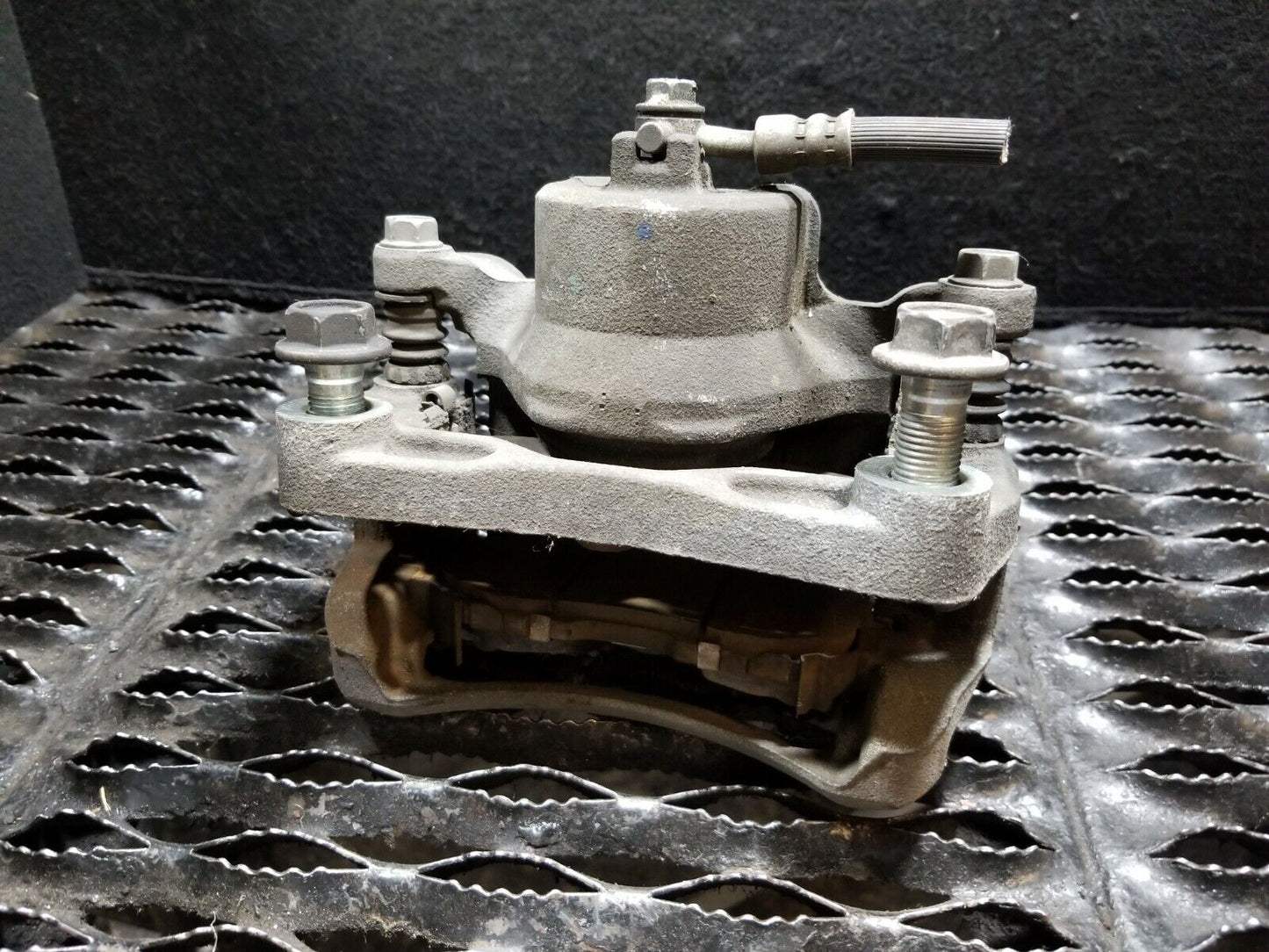 16 17 18 19 Nissan Sentra Front Right Passenger Side Brake Caliper OEM