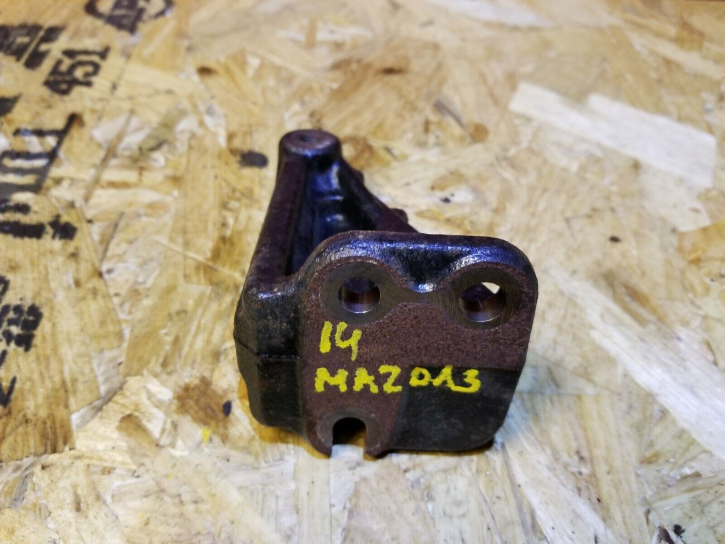 2014 2015 2016 Mazda 3 2.0l Engine Mount Bracket OEM 16k Miles