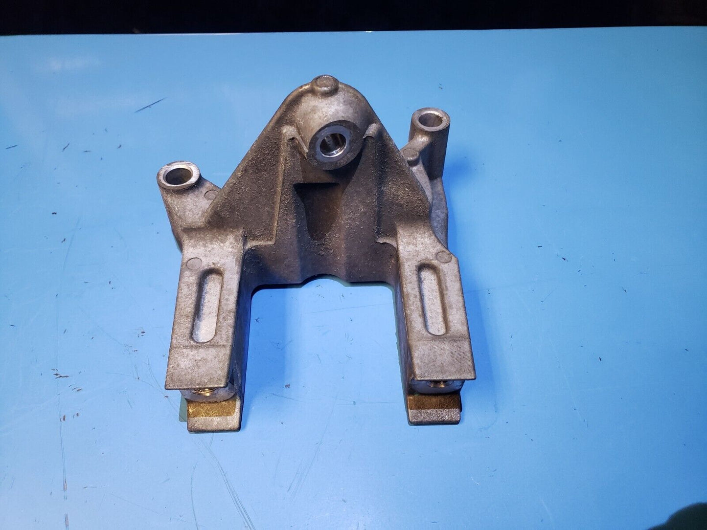 07 08 09 10 Chrysler Sebring 2.4l Automatic Transmission Mount Bracket OEM