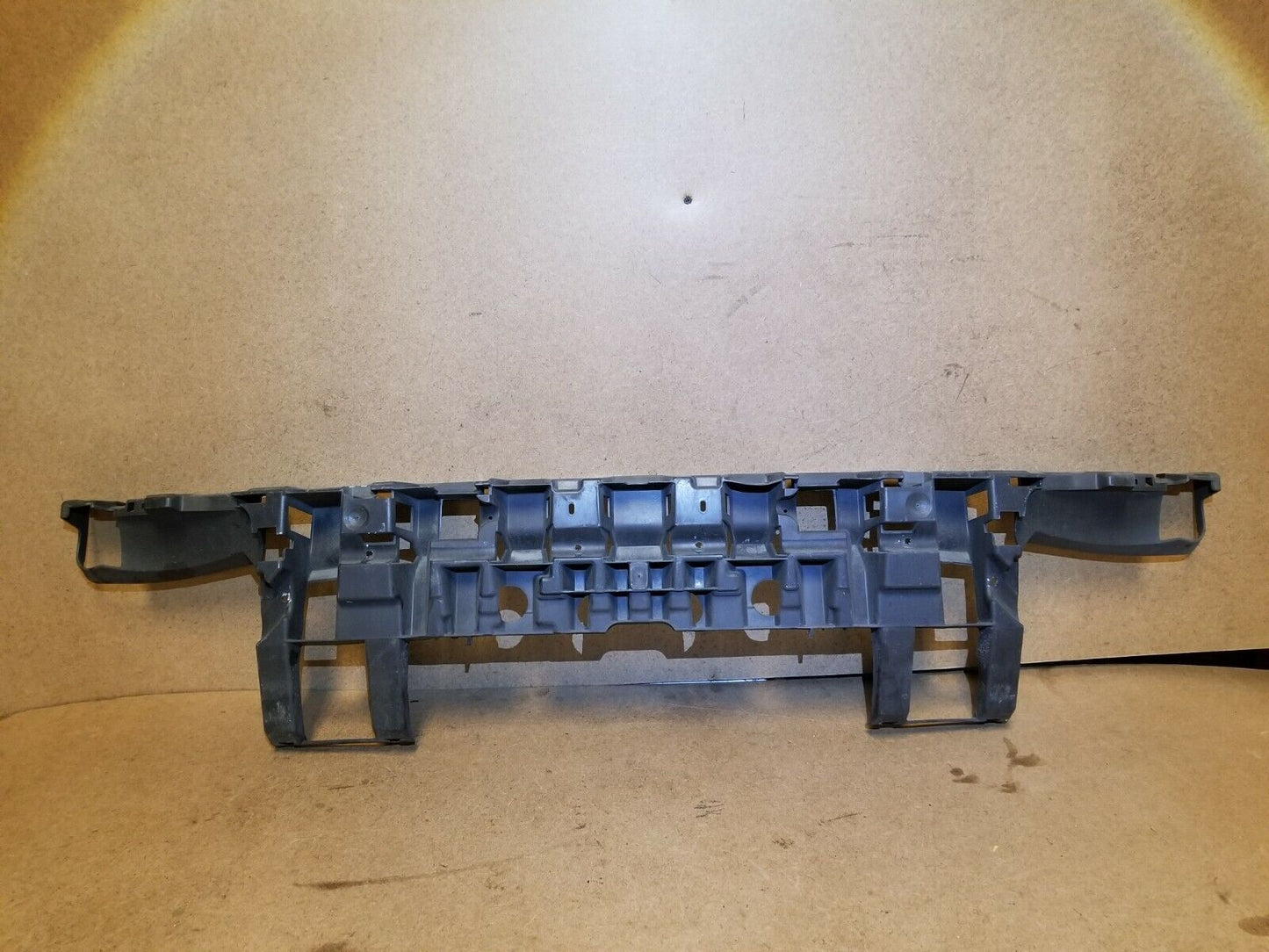 07 08 09 10 Jeep Grand Cherokee Srt8 Rear Bumper Carrier Support Bracket OEM