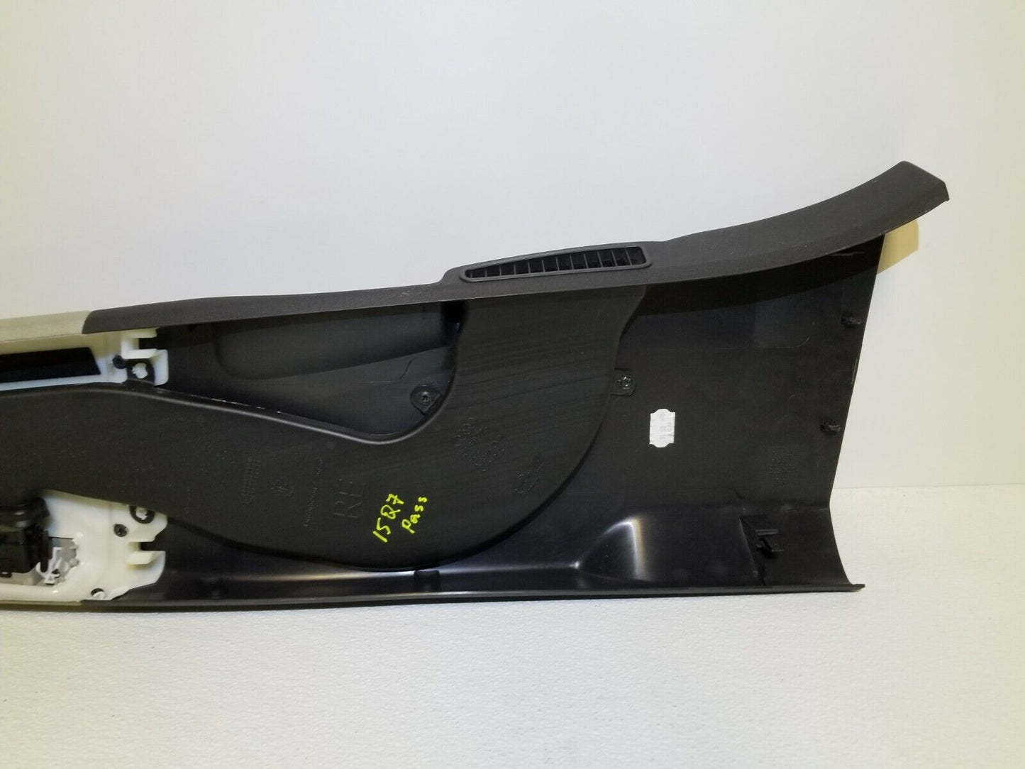 11 12 13 14 15  Audi Q7 Center B Pillar Trim Panel Right Pass Side OEM 87k
