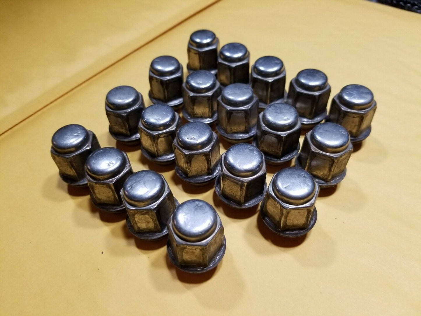 11 12 13 14 Chrysler 200s Wheel Lug Nut Bolt 19pcs OEM
