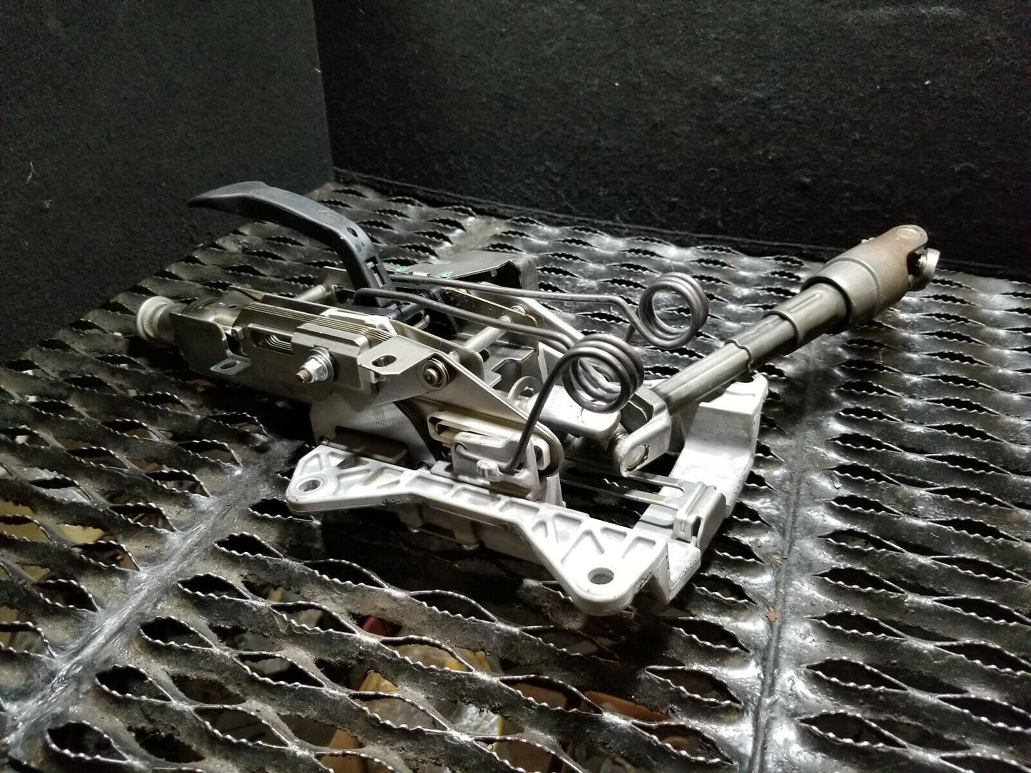 06 07 08 Audi A4 Steering Column OEM 85k Miles