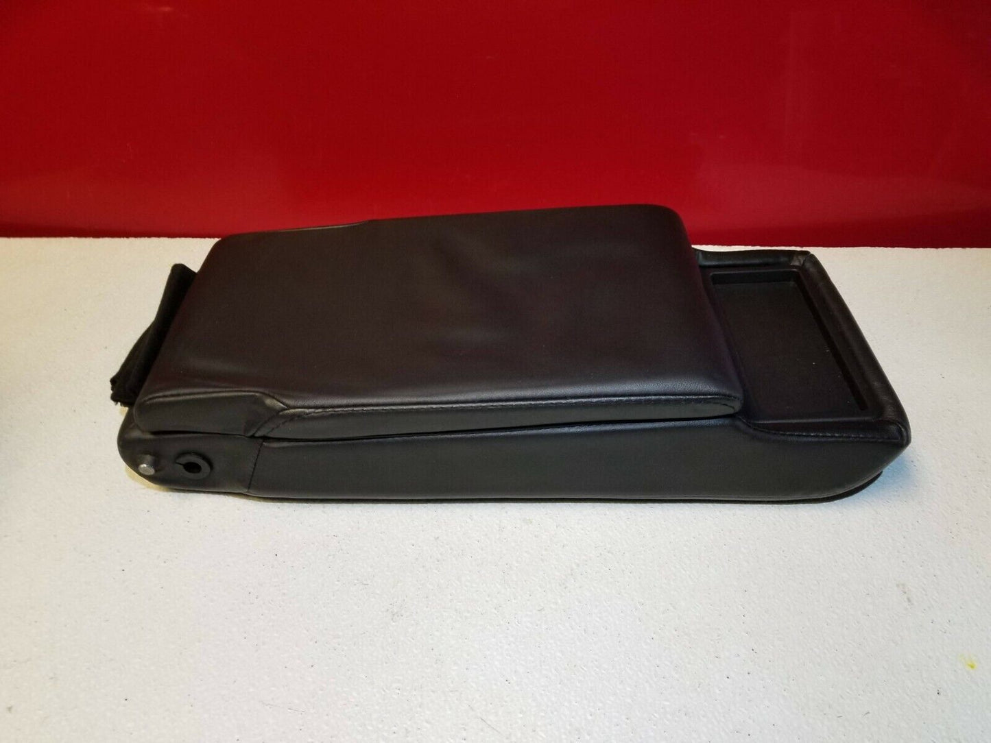 06 07 08 Infiniti Fx35 Rear Seat Armrest Arm Rest OEM