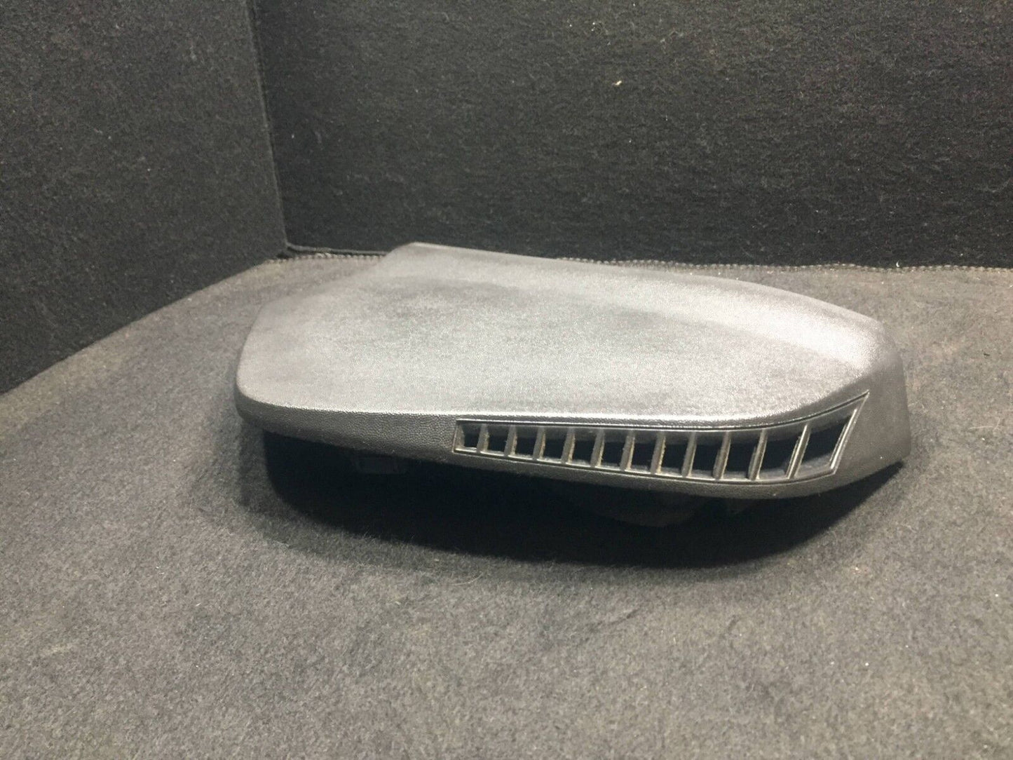 04 05 06 07 Cadillac CTS Left Driver Dash End Cap Air Vent Panel OEM