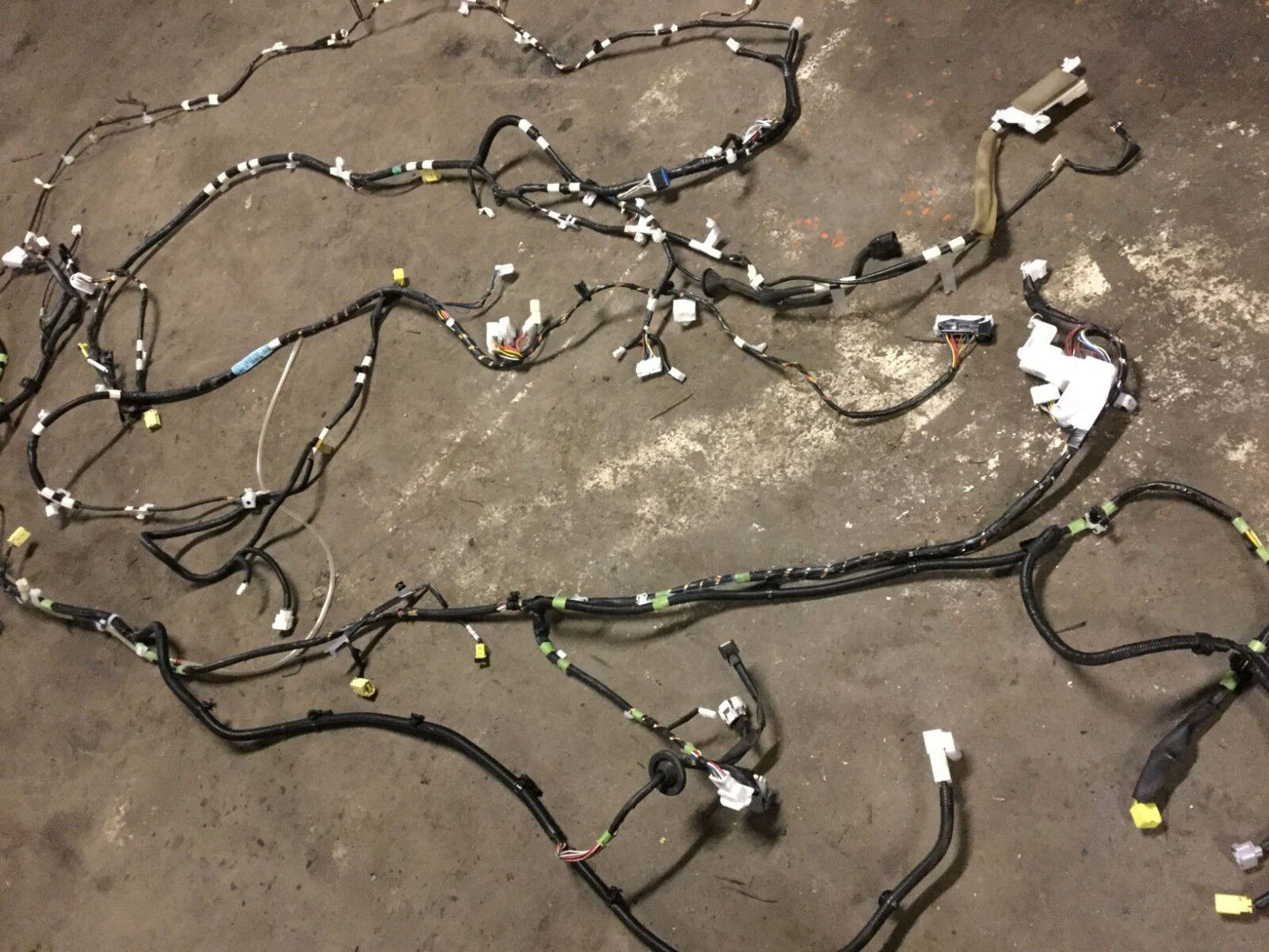 04 05 06 07 08 09 Toyota Prius Interior Floor Wire Wiring Harness 8216147330 OEM