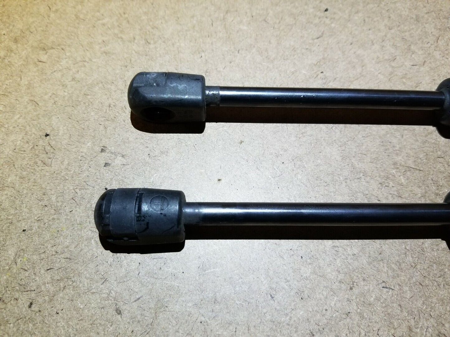 10 11 12 13 14 Ford Mustang Cabrio Trunk Lid Shock Strut Support Pair OEM