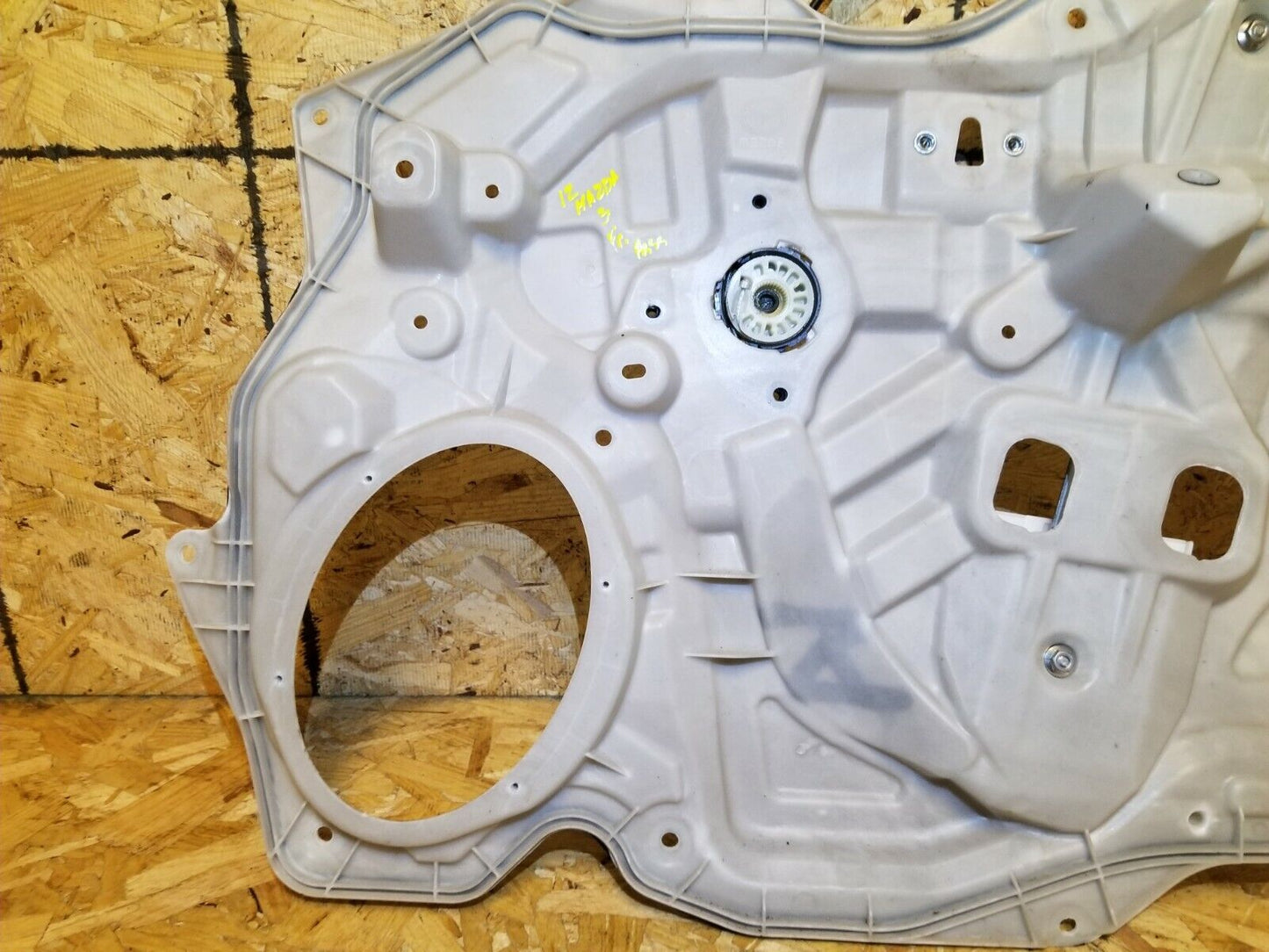 09 10 11 12 13 Mazda 3 Front Right Passenger Window Regulator Panel OEM