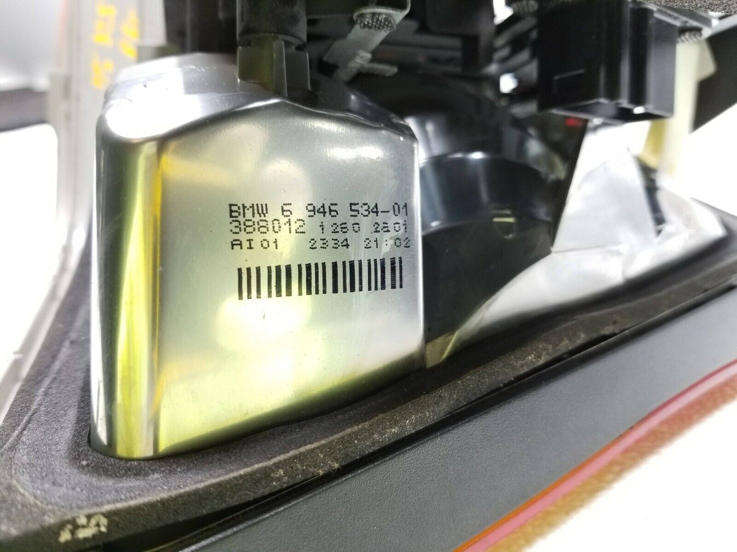 01 02 03 04 05 BMW E46 Sdn Right Passenger Tail Light OEM 125k Miles