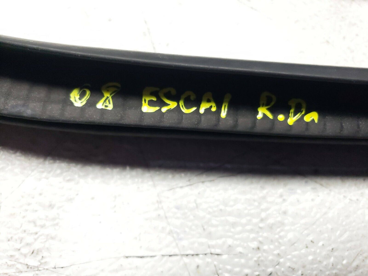 08 09 10 11 12 13 14 Escalade Rear Left Driver Weatherstrip Seal OEM