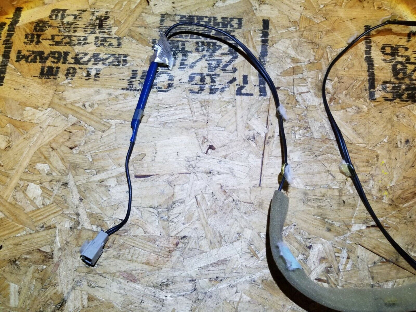 10 11 12 13 Mazda 3 Roof Mounted Antenna Wire Harness OEM