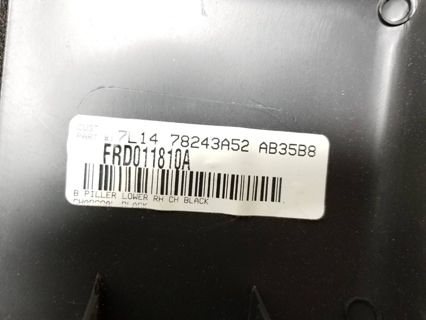 2007 - 2014 Lincoln Navigator Right Passenger Side B-pillar Lower Trim  OEM