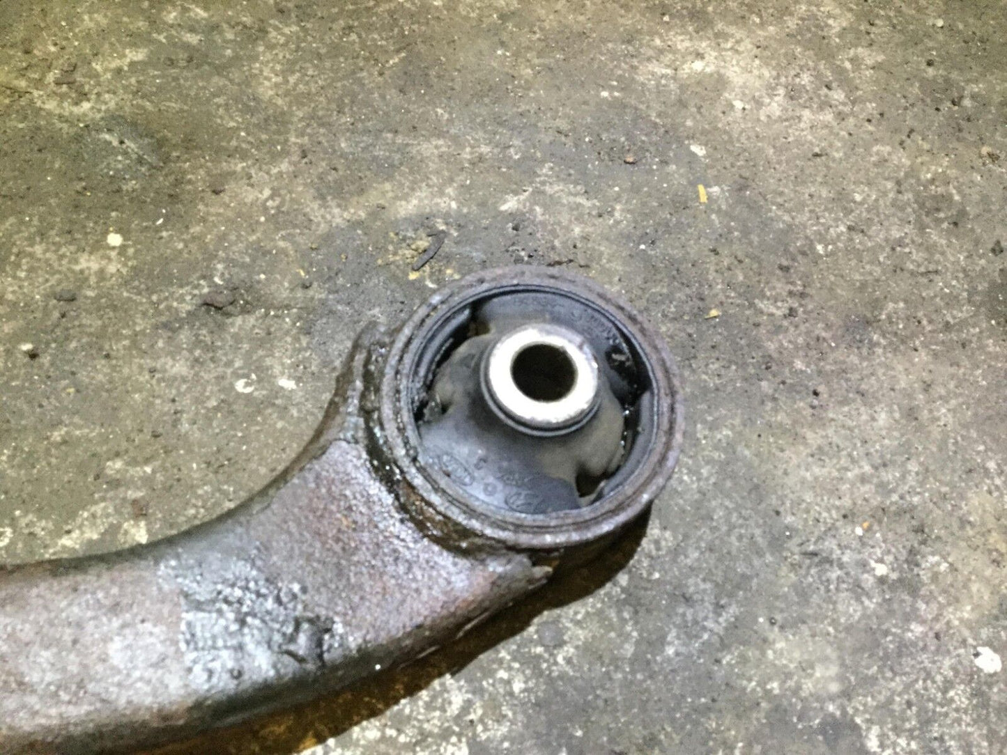 06 07 08 09 10 11 Kia Rio Front Left Driver Lower Control Arm OEM