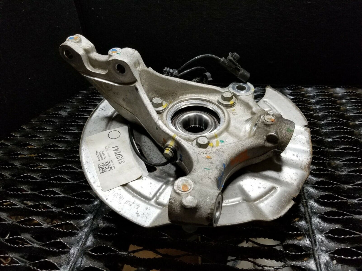 16 17 18 19 Chevrolet Malibu Front Left Driver Side Spindle Knuckle OEM 3k