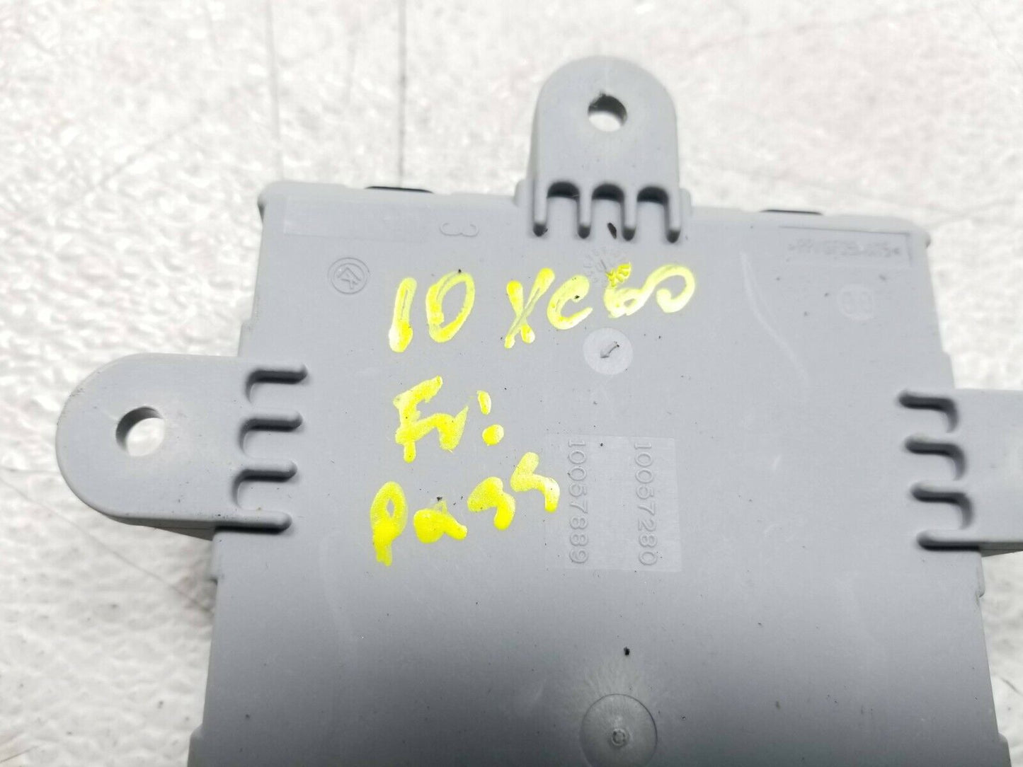 10 11 12 13 Volvo XC60 Front Right Pass Door Control Module OEM
