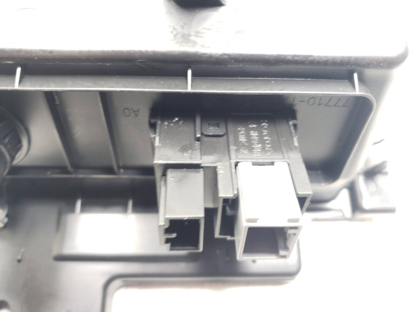 13 14 15 Acura RDX Console Storage Box Power Outlet Aux Usb 12v OEM 80k Miles