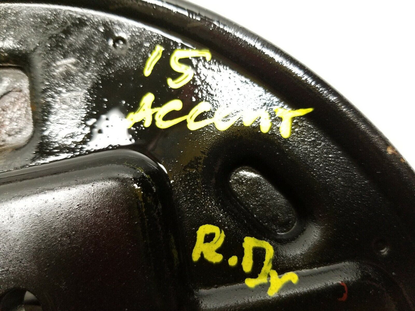 15 16 17 Hyundai Accent Rear Left Drievr Spindle Knuckle OEM