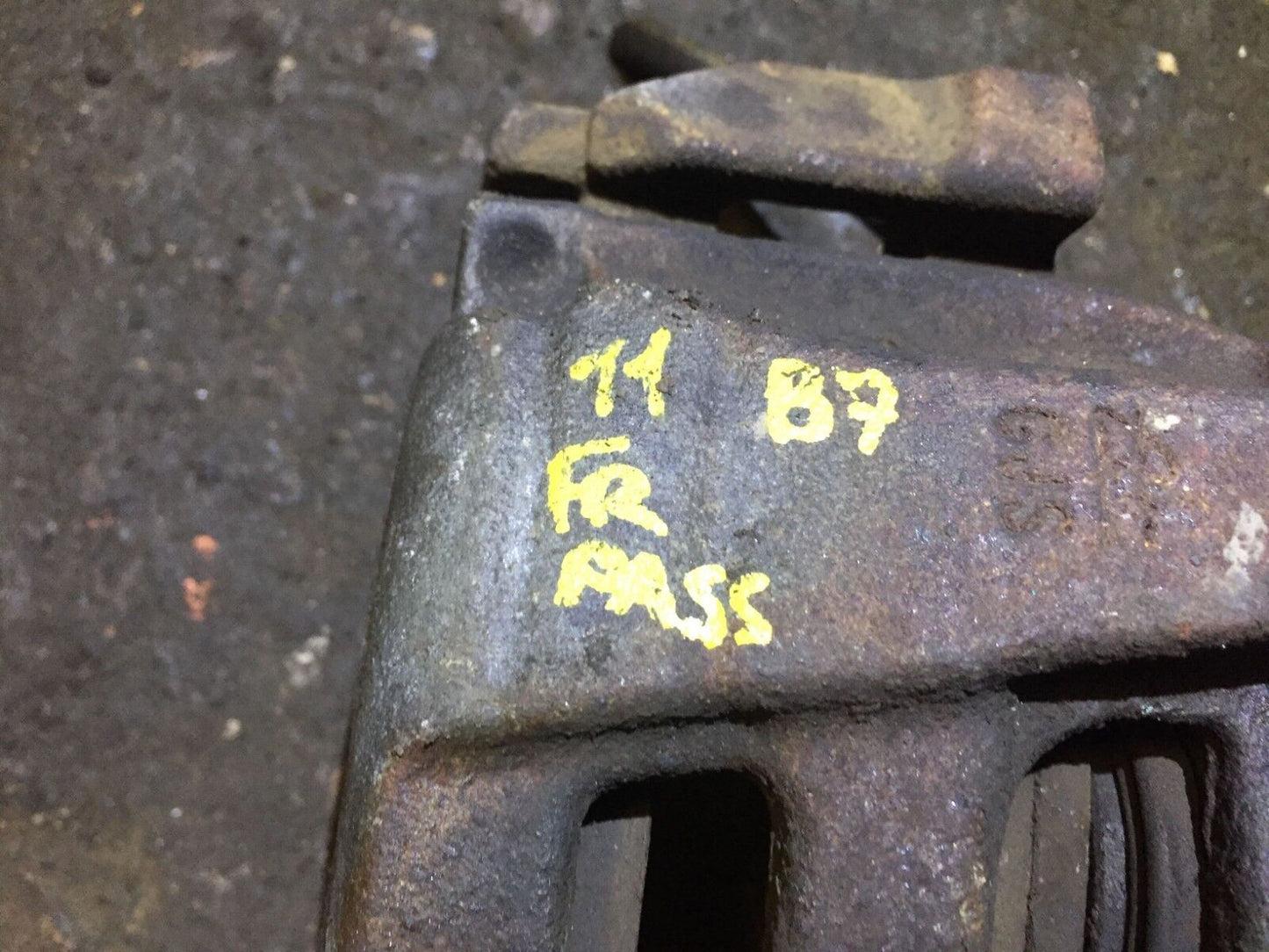 12 13 14 15 Volkswagen Passat 2.5l Front Right Pass Side Brake Caliper OEM