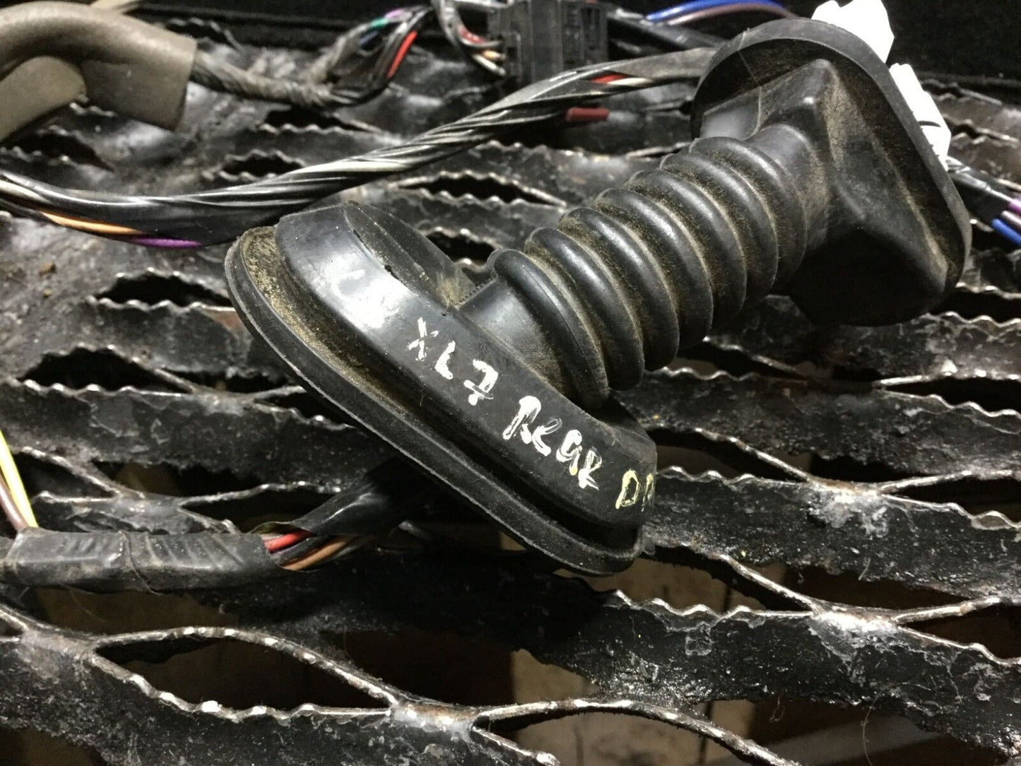 07 08 09 Suzuki Vitara Xl-7 Xl7 Rear Left Driver Side Door Wire Harness OEM