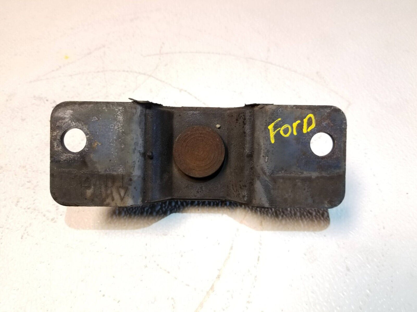 07 08 Lincoln Town Car 4.6l Transmission Mount Bracket OEM 65k