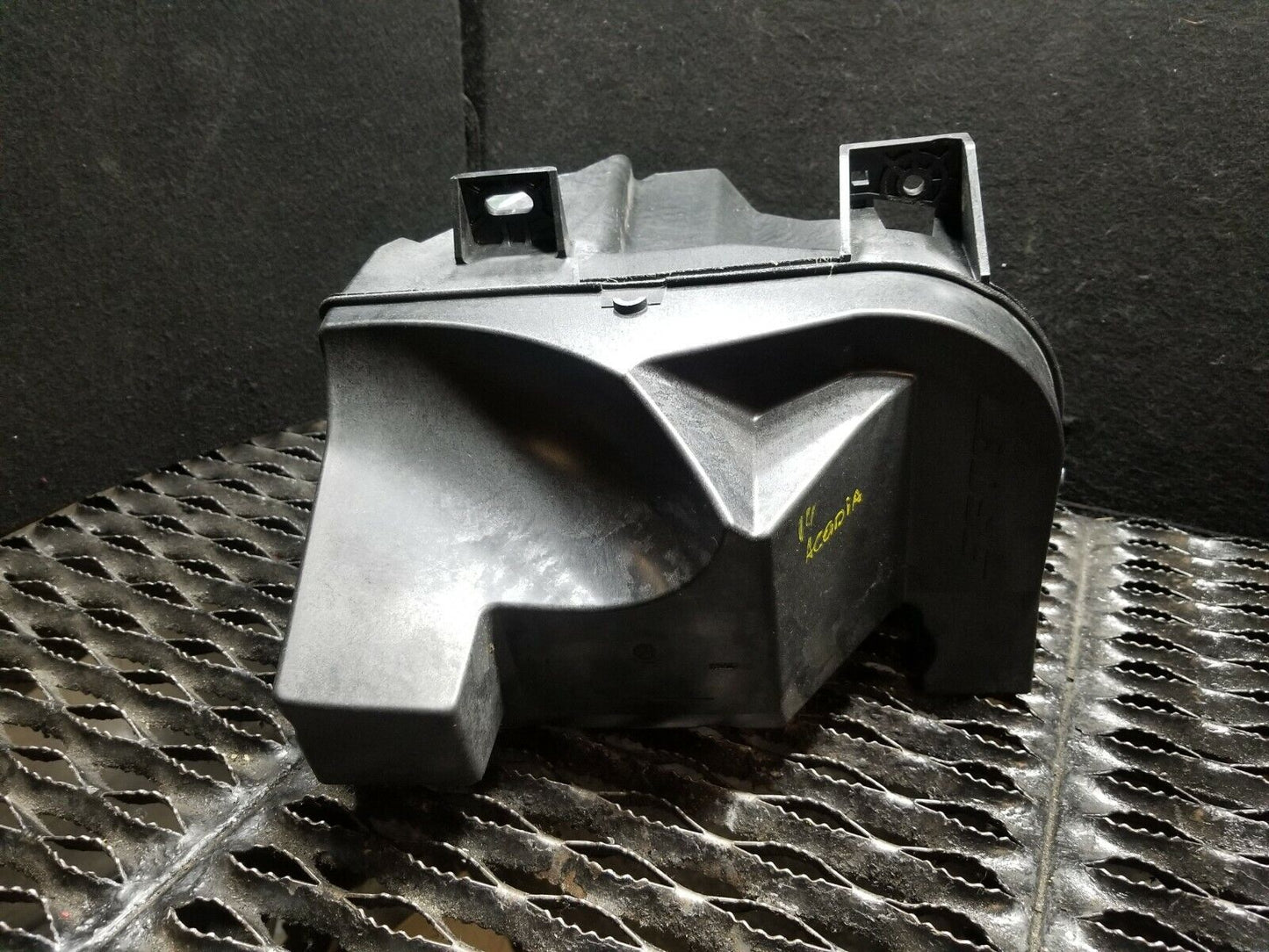 13 14 15 GMC Acadia Bose Rear Subwoofer Speaker 15122608 OEM