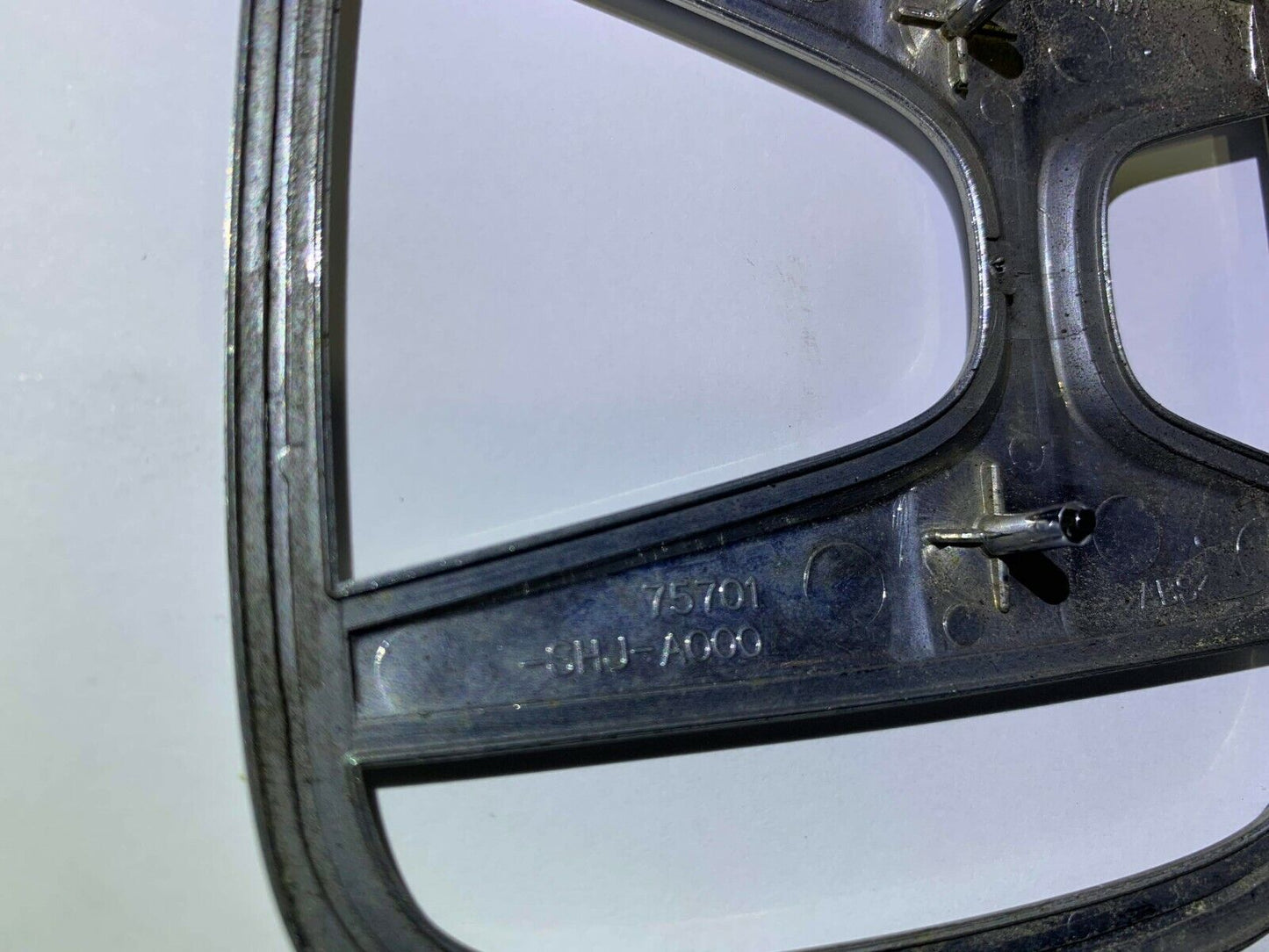 08 09 10 Honda Odyssey Emblem Rear OEM D43
