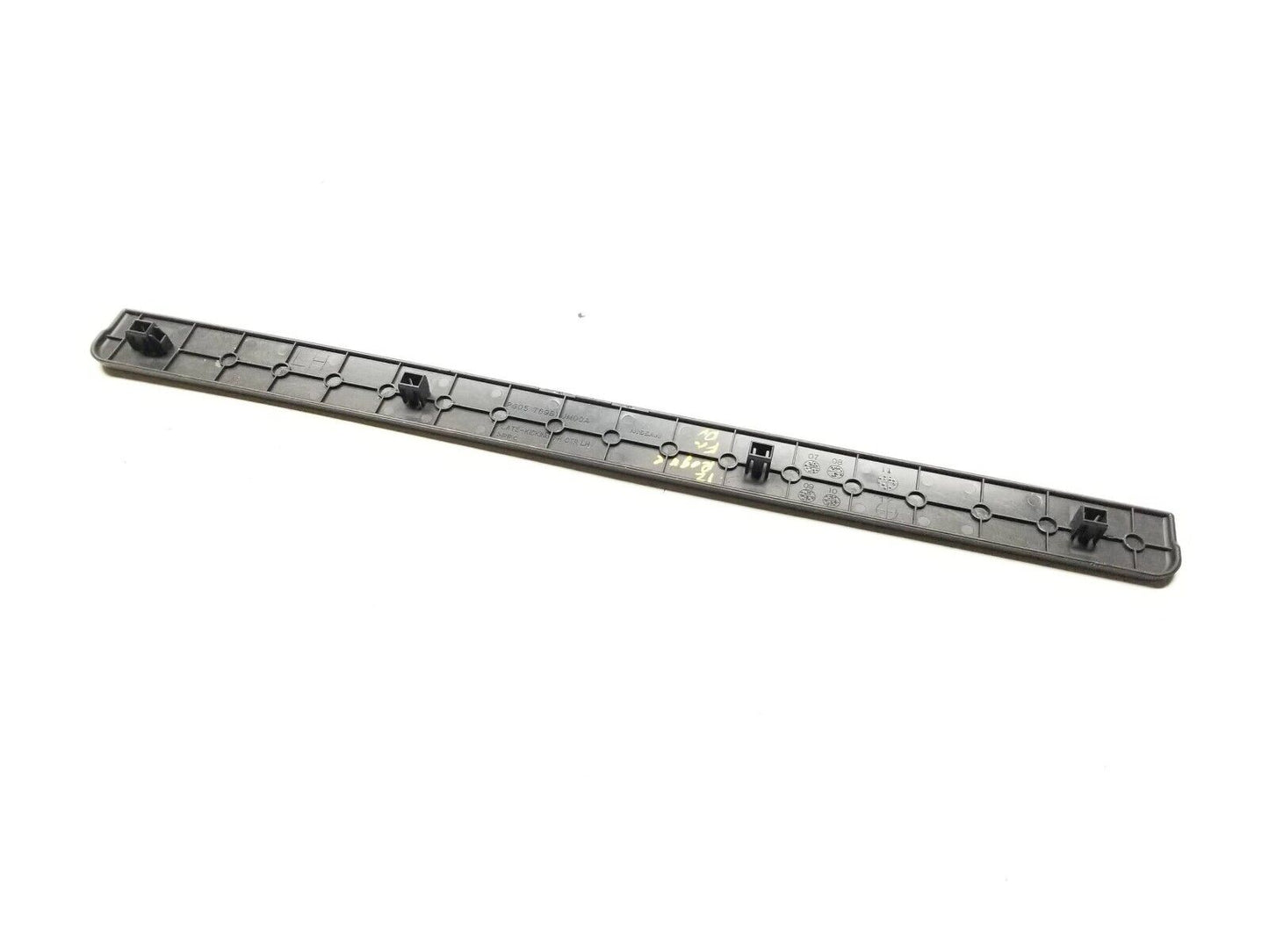 12 13 14 15 Nissan Rogue Front Door Sill Scuff Step Plate Trim Driver Left OEM