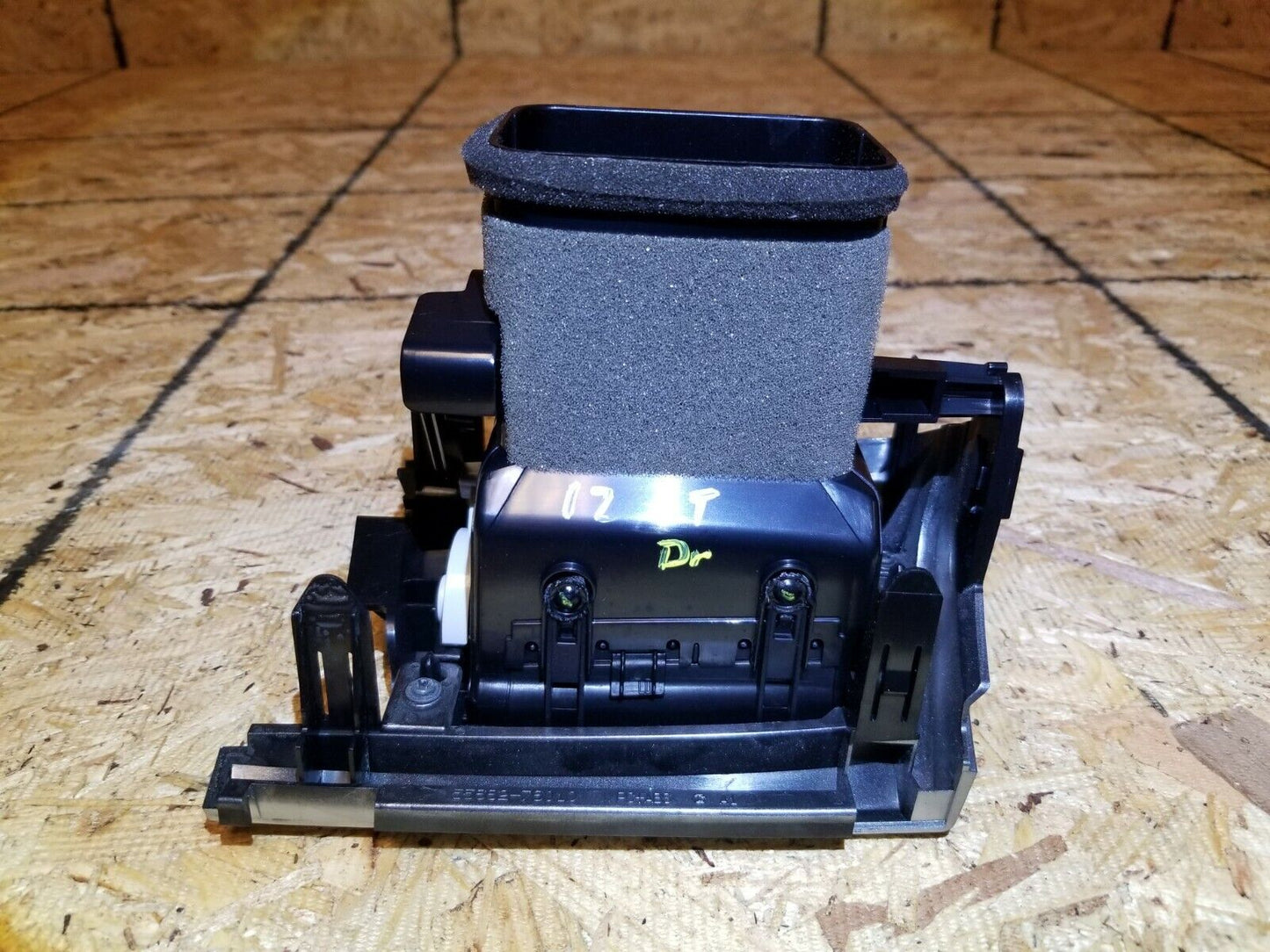 11 12 13 14 15 Lexus CT200h Front Left Driver Side Dash Air Vent OEM