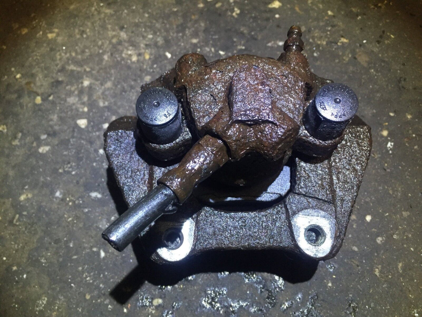 04 05 06 BMW X3 E83 3.0l Rear Left Driver Side Brake Caliper OEM D33