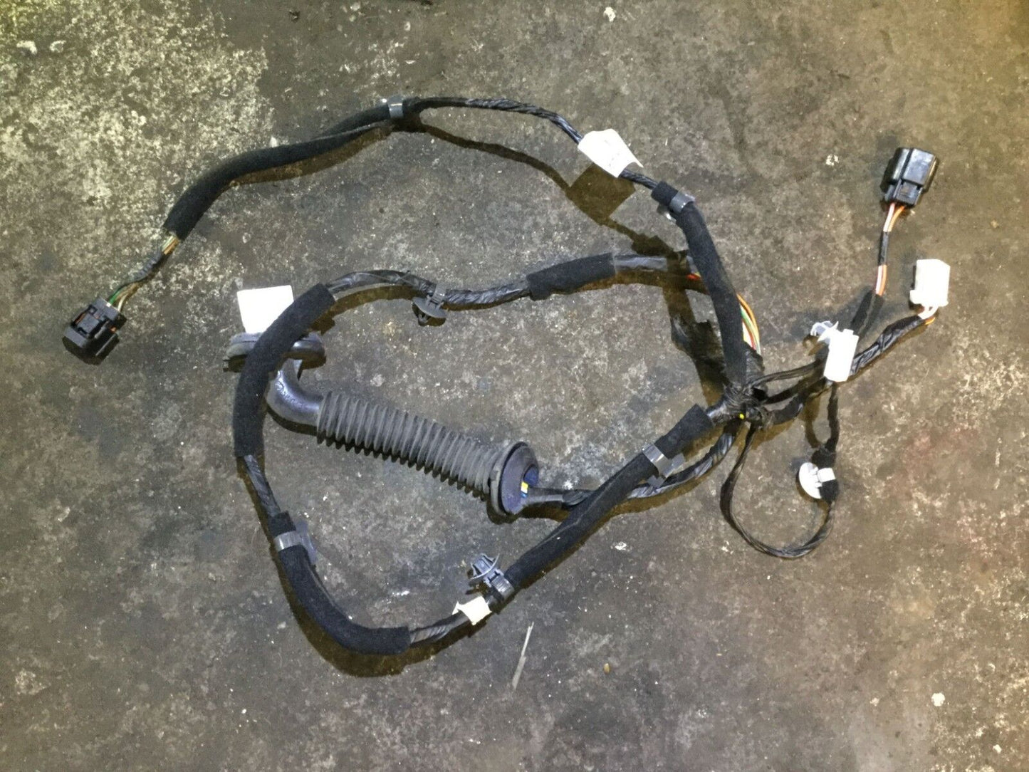 06 07 08 09 10 11 Kia Rio Rear Left Driver Door Wire Harness OEM