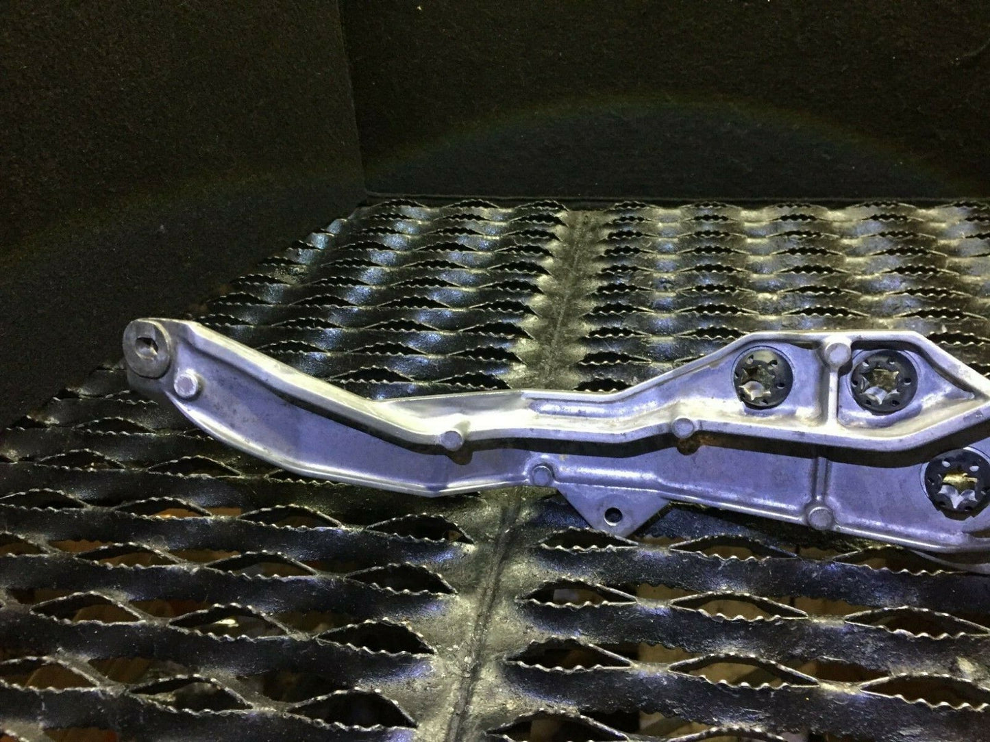 06 07 08 Acura Rl ABS Pump Mount Bracket OEM D41
