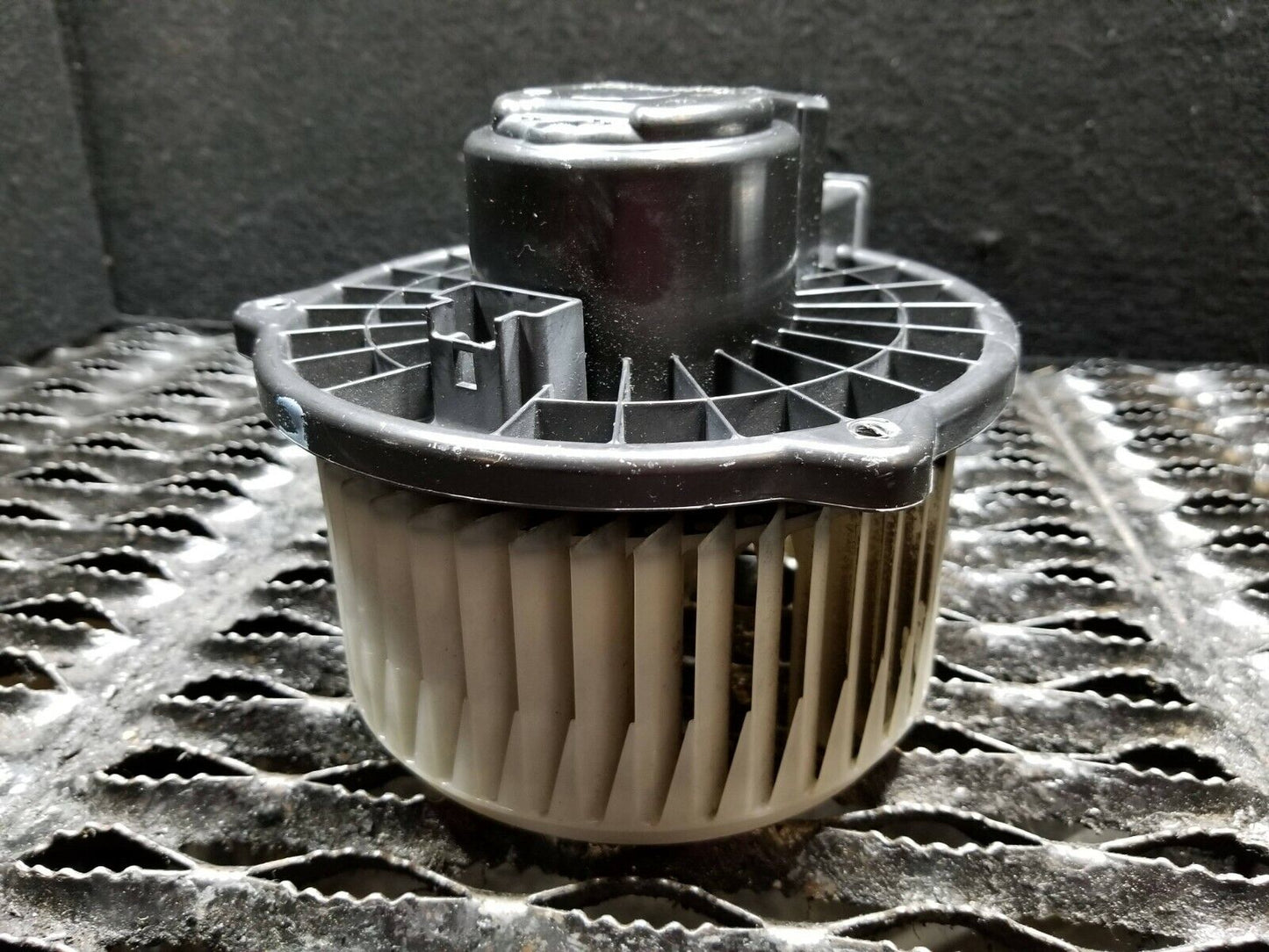 05 06 07 08 09 10 Cadillac STS Blower Motor OEM 62k Miles